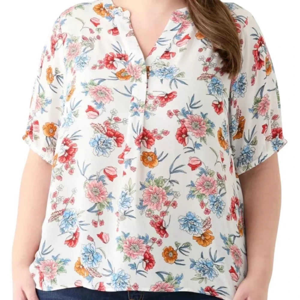 Tahari Floral Pullover Top 2X White